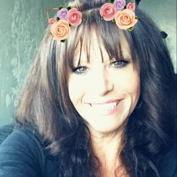 Meet your Posher, Wendi - Picture 1 of 1